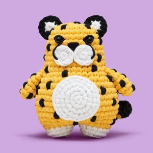 Suri the Cheetah Crochet Kit